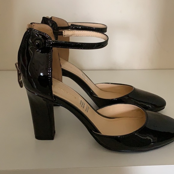 Heels - Picture 3 of 5